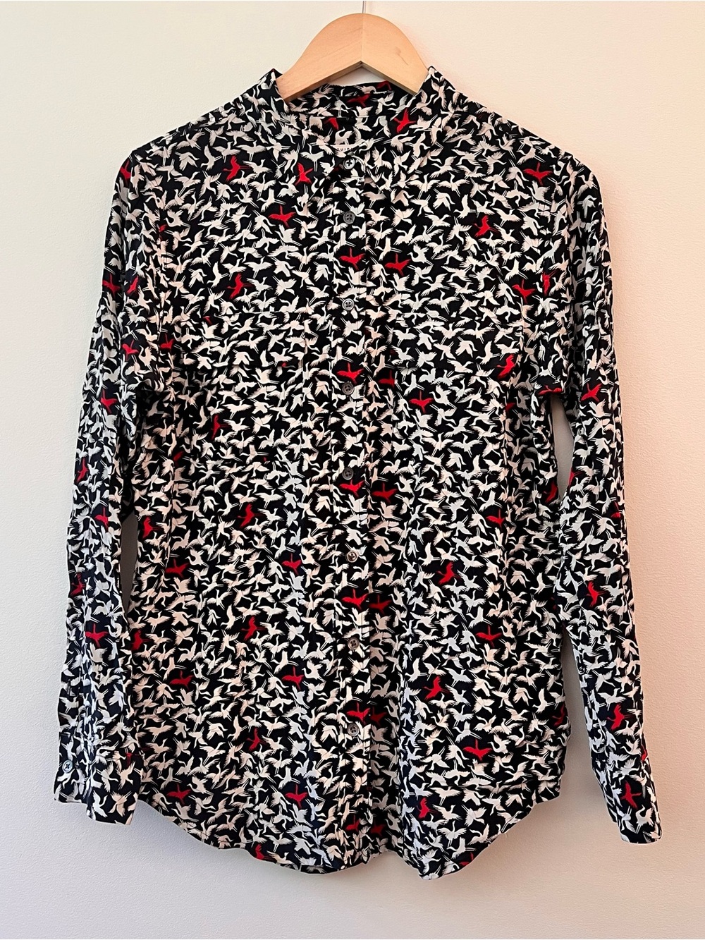 Equipment Femme Women’s 100% Silk Navy, White, Red Bird Crane Print Blouse L